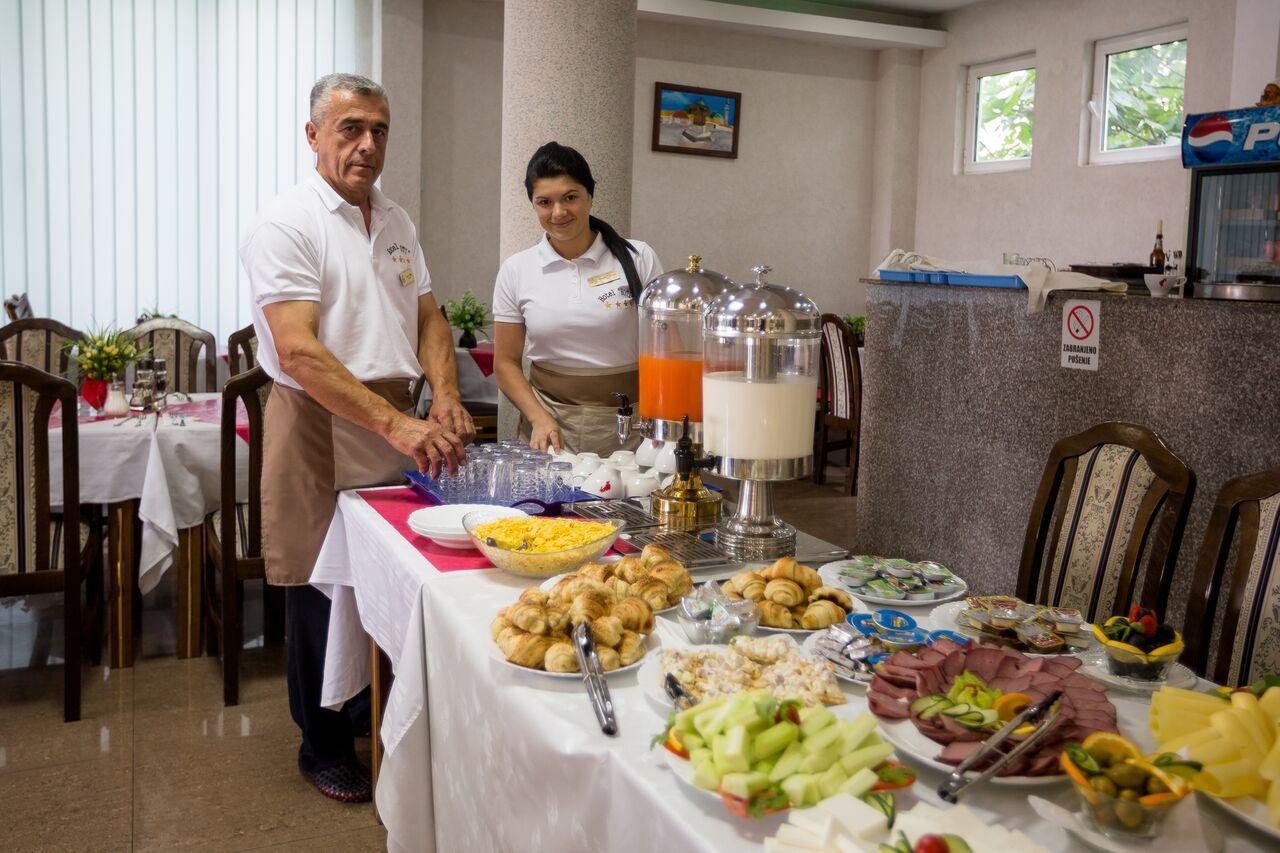 Hotel Hoti Улцинь Экстерьер фото