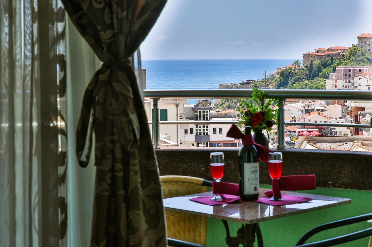 Hotel Hoti Улцинь Экстерьер фото
