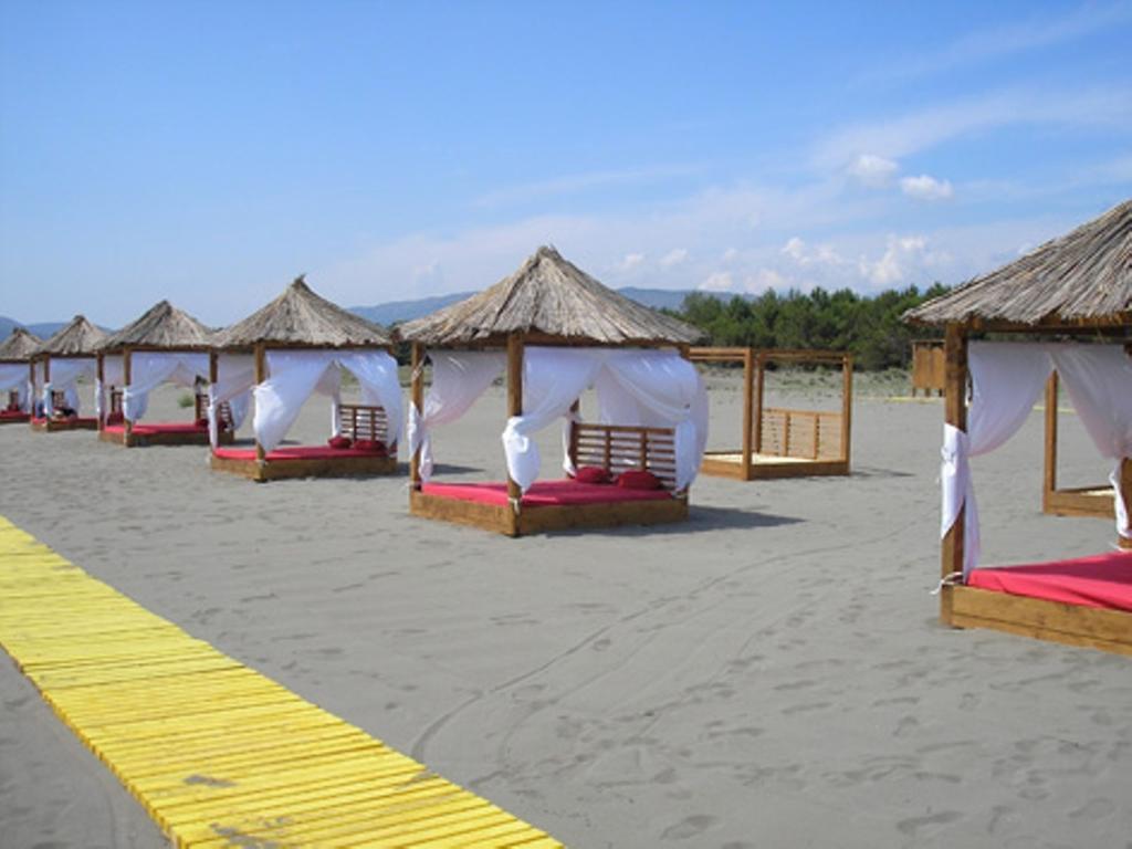 Hotel Hoti Улцинь Экстерьер фото